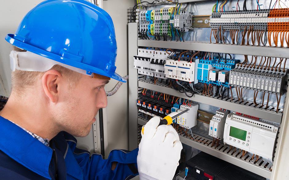 recherche électricien bâtiment Paris 20